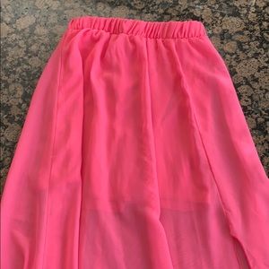 Maxi skirt with slit on side